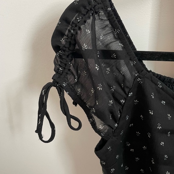 Abercrombie & Fitch Crop Top Tie Sleeve - Picture 5 of 5